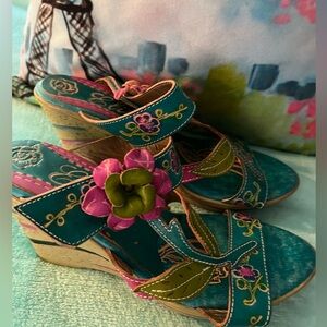 ELITE LEATHER boutique sandals with 3.5” wedge heel simply gorgeous!!! Sz 39